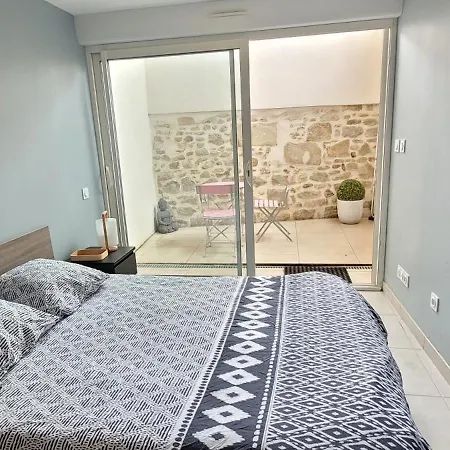2 Meuble A 48 M2 Avec Cour *
