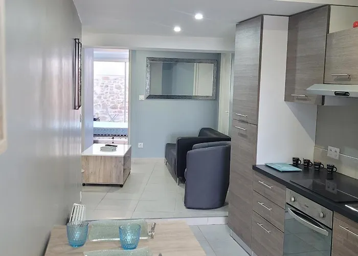 2 Meuble A 48 M2 Avec Cour